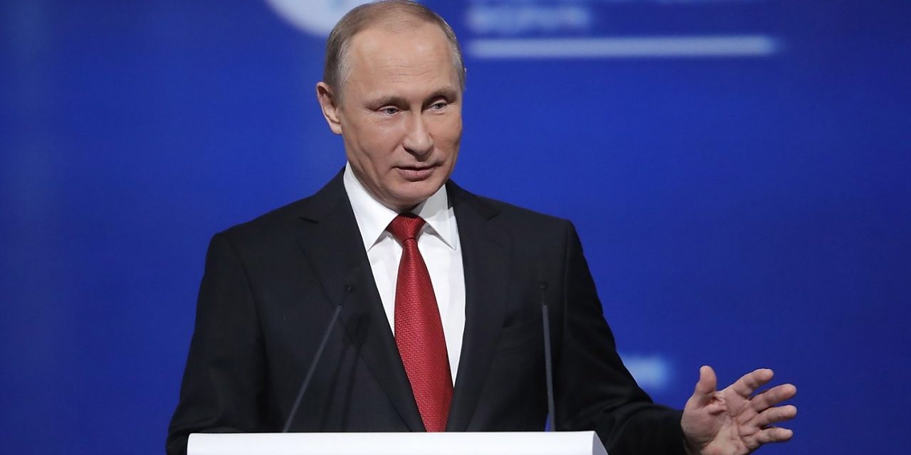 SALZBURGER NACHRICHTEN: „Nemám žiadne kompromitujúce informácie o Trumpovi“, tvrdí Putin