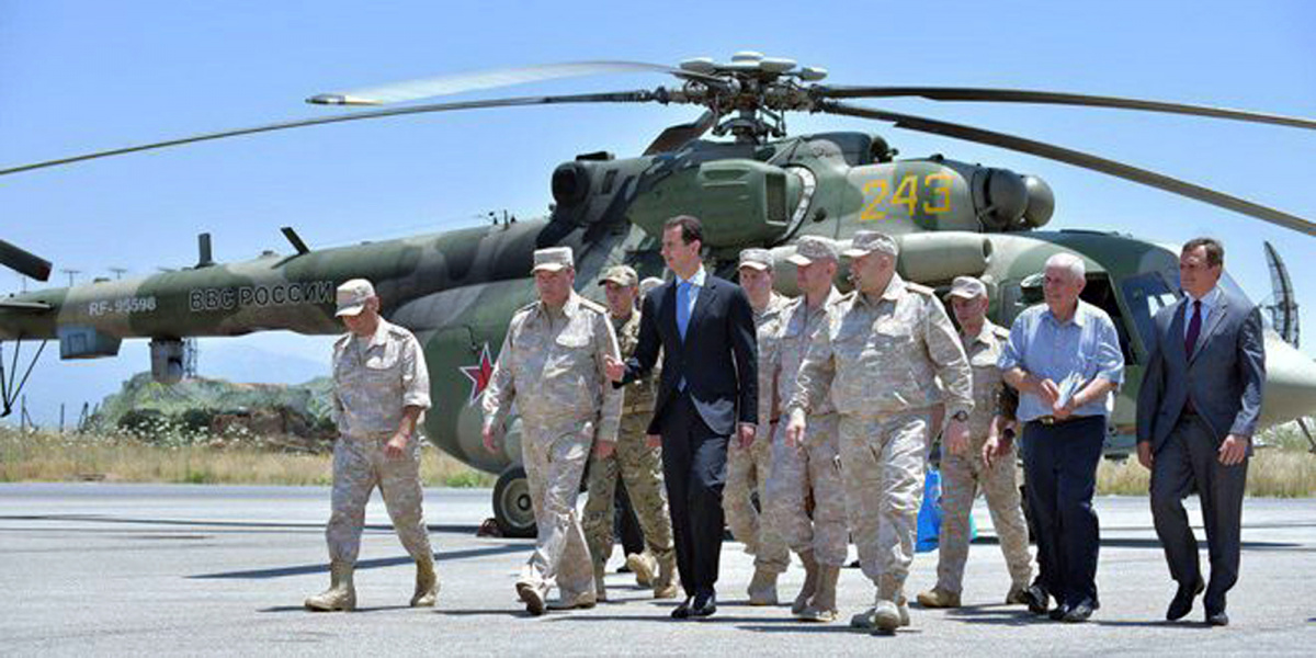 Bashar al-Assad na ruskej leteckej základni Hmejmim