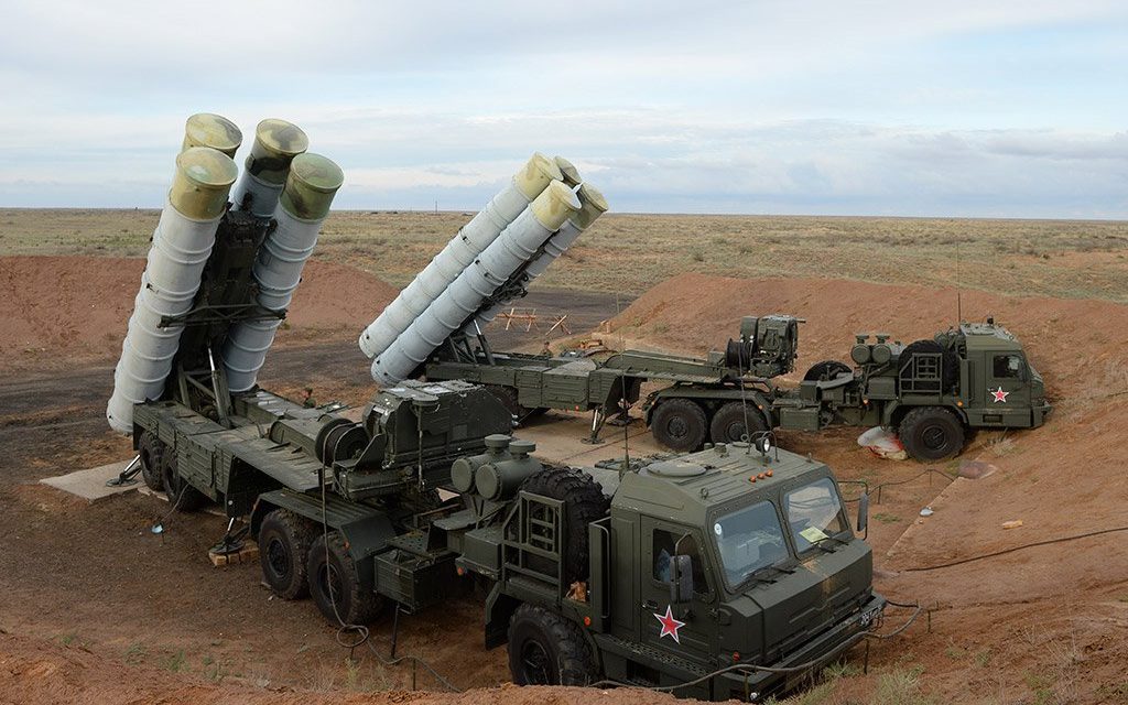 Rusko dodá rakety S-400 do Indie. Obidve strany odmietli platbu v dolároch.