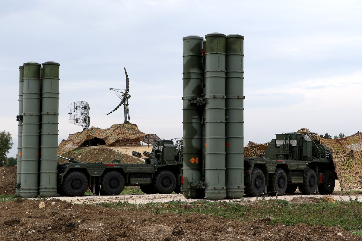 DEFENSE NEWS: NATO sa vyhráža Turecku kvôli kúpe ruského systému S-400
