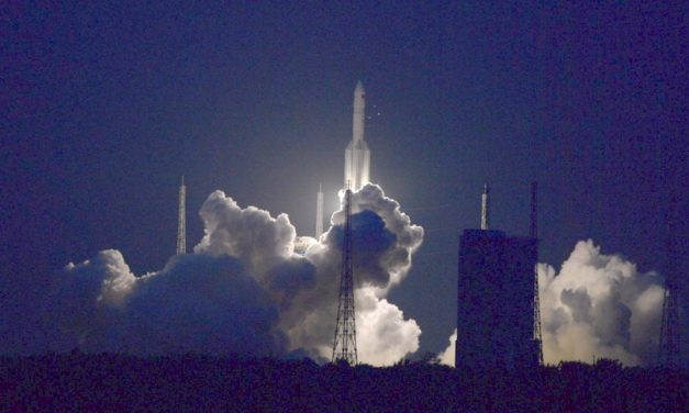 Elon Musk svojou raketou Falcon Heavy poslal čínsku kozmonautiku hanbiť sa do kúta
