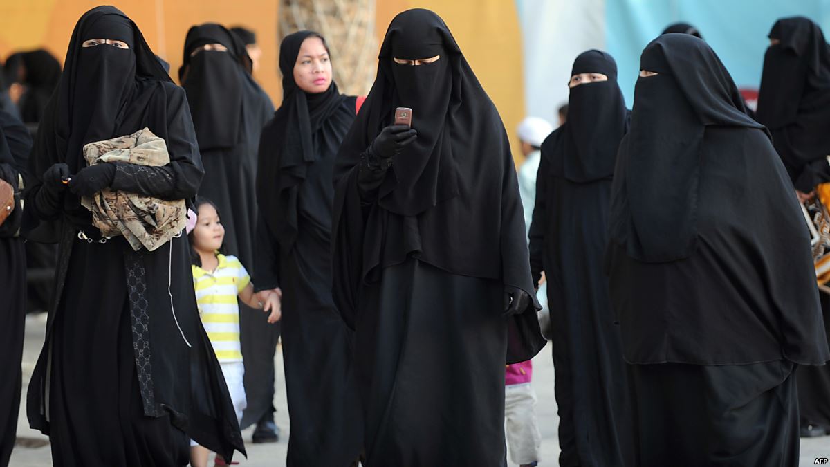 REVOLÚCIA V SAUDSKEJ ARÁBII: Ženy sa už nebudú musieť maskovať za netopierov