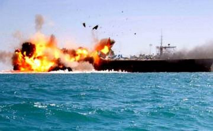 MIMORIADNA SPRÁVA: Rusi potopili na výstrahu vojnovú loď, Francúzi a Američania sa stiahli