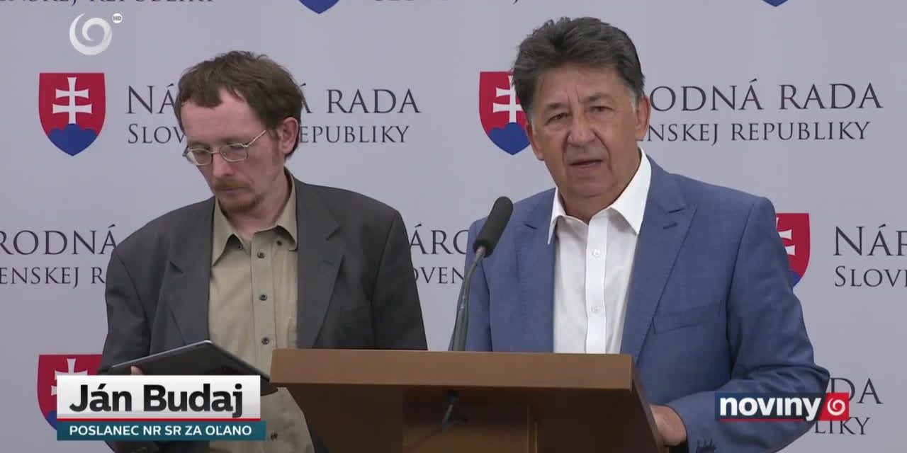 Smatana to prehnal, zdraviť nacistickým pozdravom je neprípustné