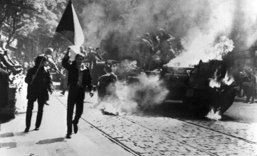 Rok 1968. Kto rozhodoval o útoku na Československo?