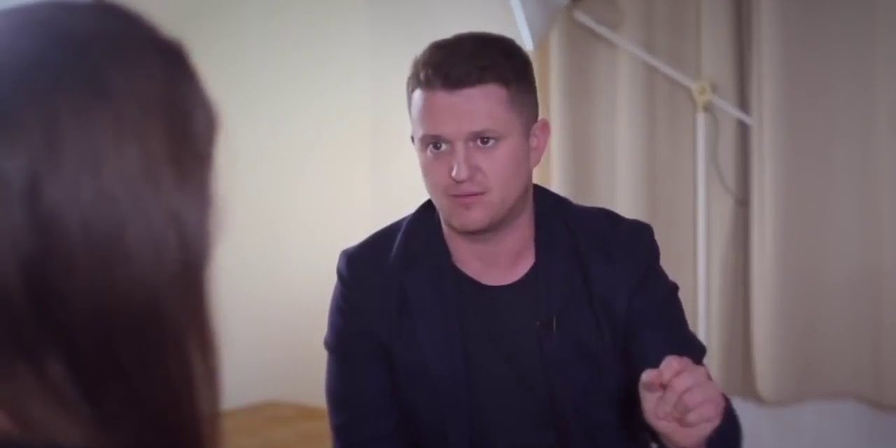 Tommy Robinson je obeťou praktík, ktoré používalo gestapo. Veľká Británia sa stala totalitným štátom.
