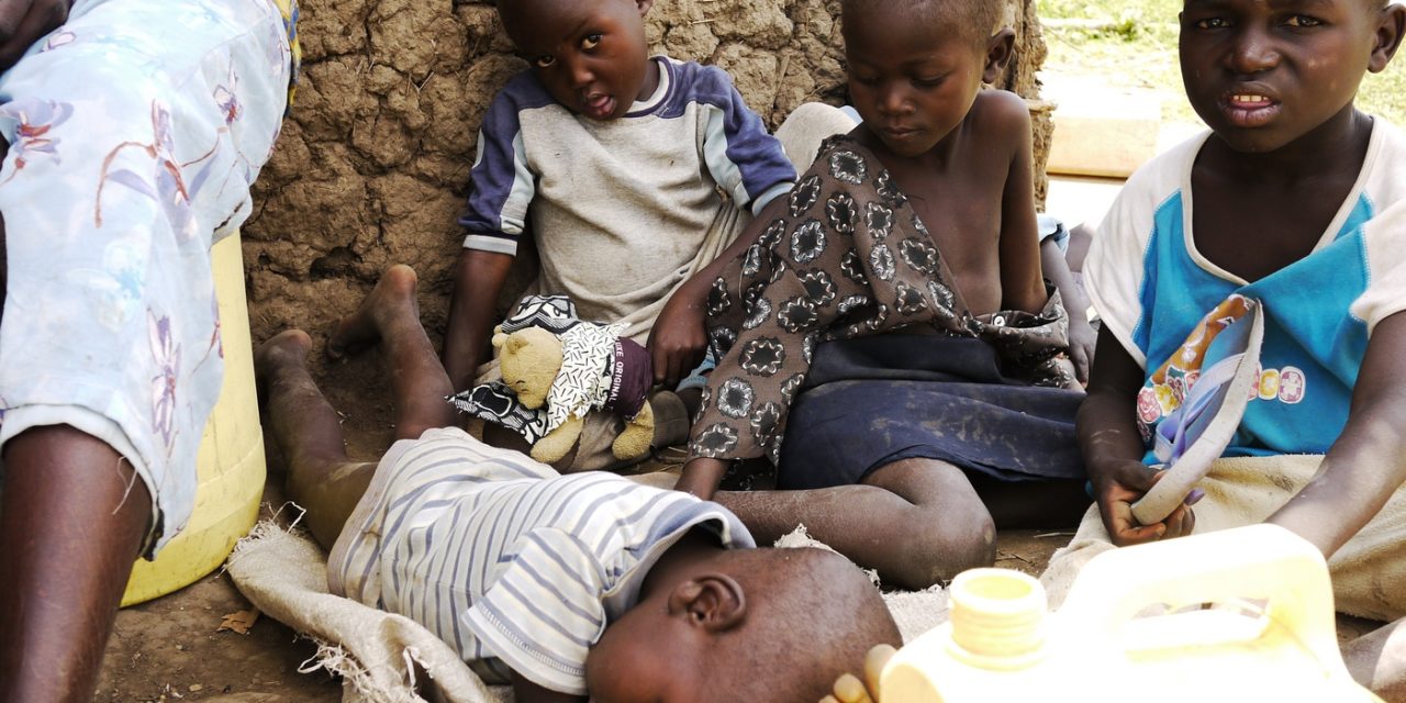 Nepomáhajte Afrike, škodíte jej