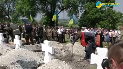 Demokracia v podaní Ukrajiny má akýsi nacistický nádych. [Dopredu varujeme, toto video môže spôsobiť…