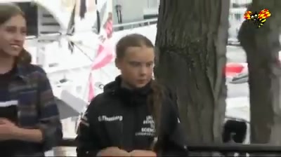 Hyeny, ktoré využívajú dieťa Na Internete koluje záznam prejavu Grety Thunberg. Všimnite si mimiku…