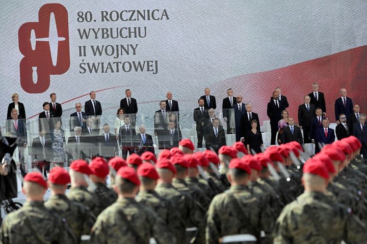 Spoločenstvo „slušných“ V Poľsku sa zišli predstavitelia mnohých krajín, aby si pripomenuli začiatok vojny.…